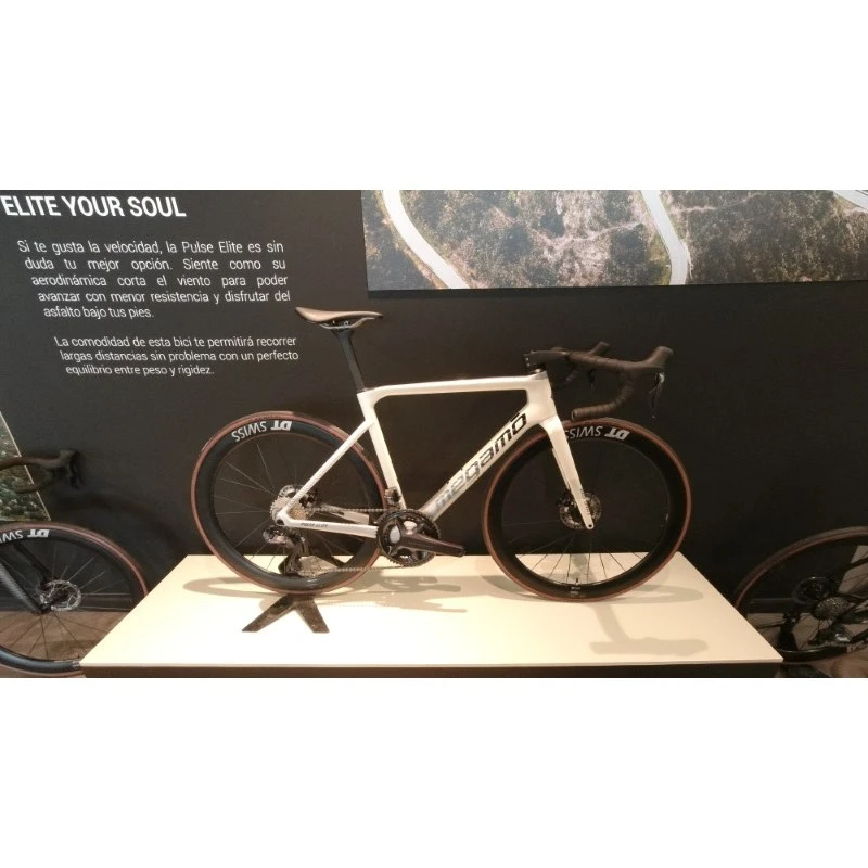 Bici Da Corsa MEGAMO PULSE ELITE 10 Disk In Carbonio Shimano Ultegra 11v 7 Bici Da Corsa MEGAMO PULSE ELITE 10 Disk In Carbonio Shimano Ultegra 11v - immagine 7