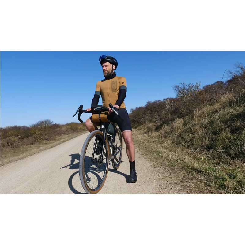 Borsa Bikepacking Al Manubrio AGU VENTURE ROLL 1,5 Litri Vintage 3 Borsa Bikepacking Al Manubrio AGU VENTURE ROLL 1,5 Litri Vintage - immagine 3