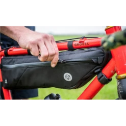 Borsa Orizzontale Al Telaio Bikepacking AGU VENTURE 4 Litri Nera MEDIUM -Vendite SRAM borsa orizzontale al telaio bikepacking agu venture 4 litri nera 2